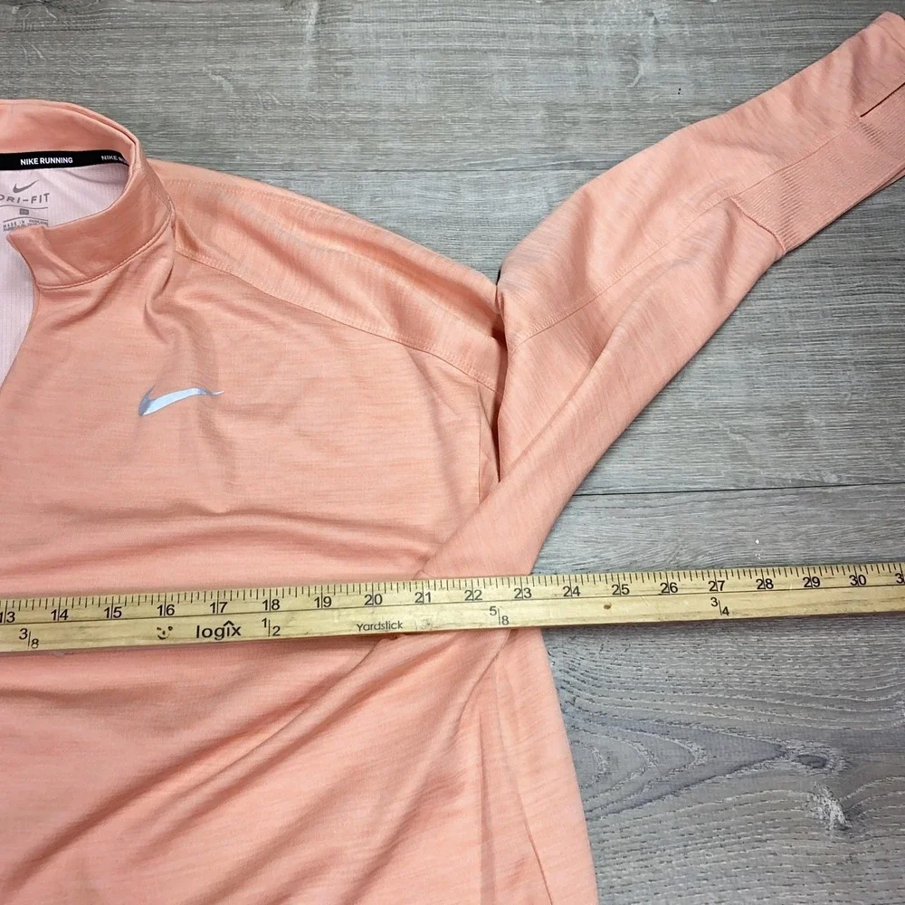 Nike Dri-FIT Running Shirt Mens Medium Pink 1/4 Zip‎ Pullover Long Sleeve Top